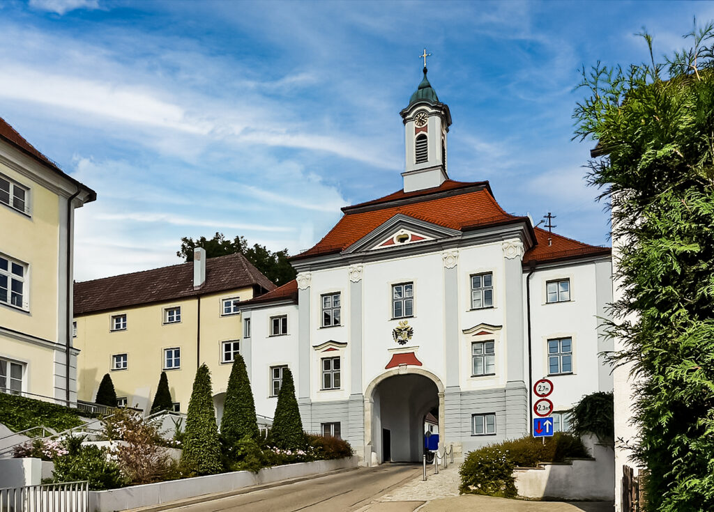 Aussenansicht Martinstor in Oberelchingen nach Altbausanierung